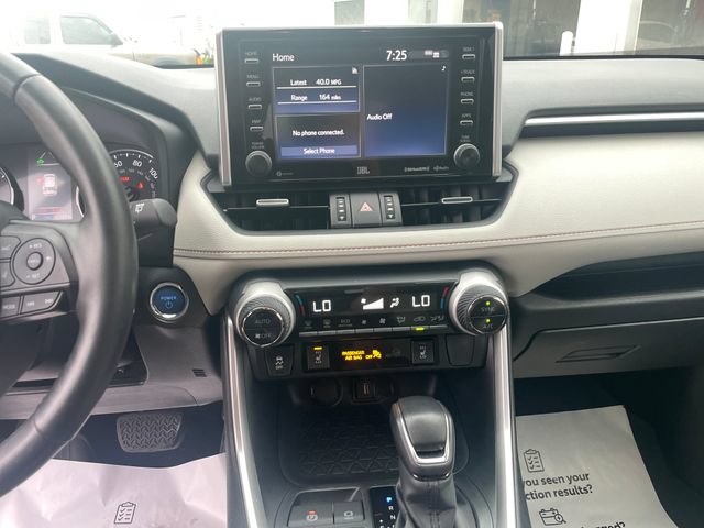 Used 2021 Toyota RAV4 XLE Premium AWD/4WD image 19