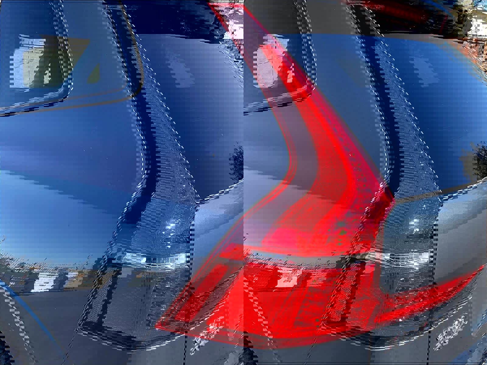 New 2025 Volvo XC60 B5 Core w/ Protection Package Premier image 25