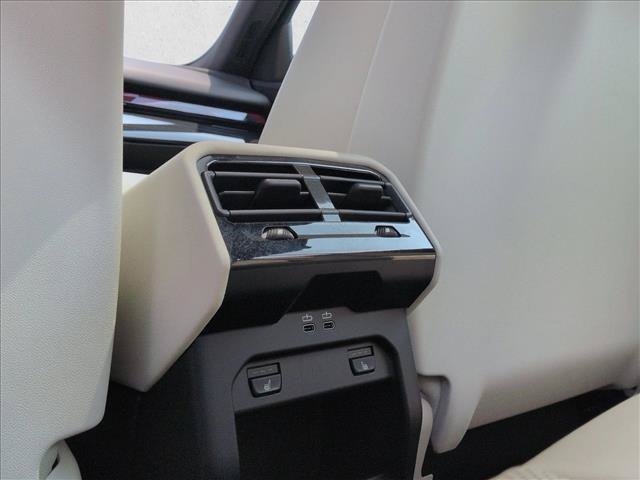 Used 2024 BMW i5 eDrive40i w/ Executive Package RWD image 18