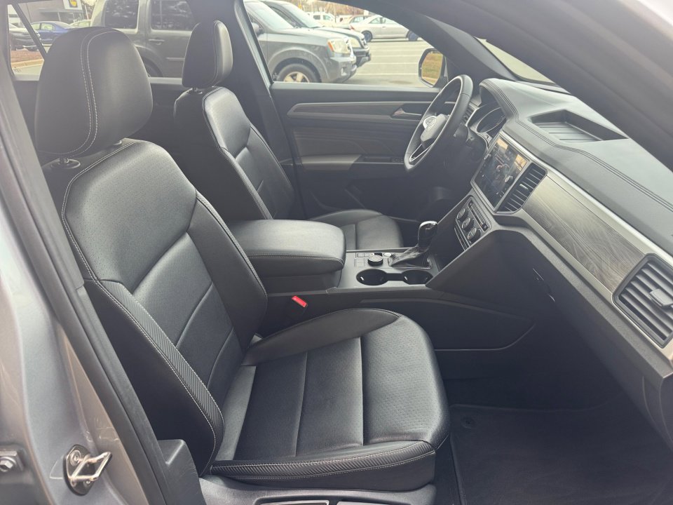 Used 2021 Volkswagen Atlas Cross Sport SE image 31