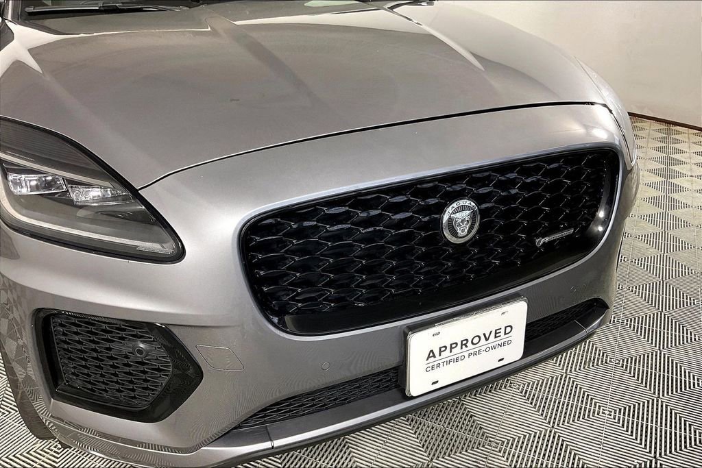 Used 2024 Jaguar E-PACE R-Dynamic SE image 30