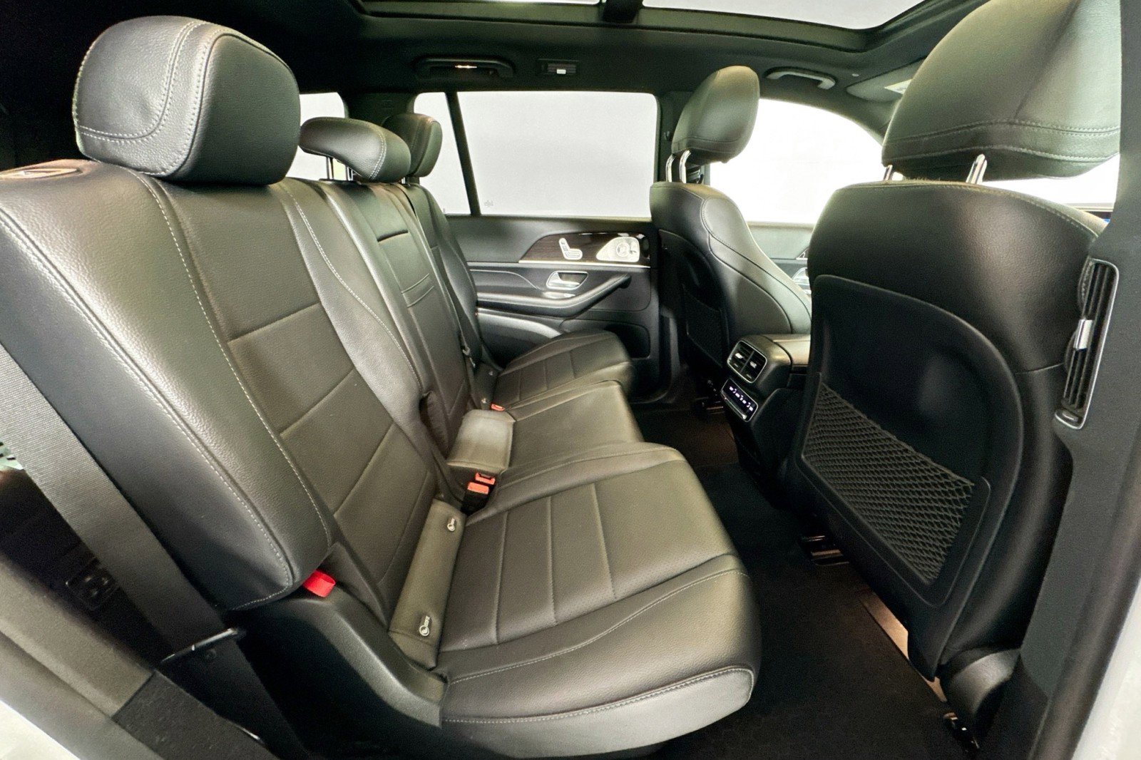 Used 2022 Mercedes-Benz GLS 450 4MATIC image 26