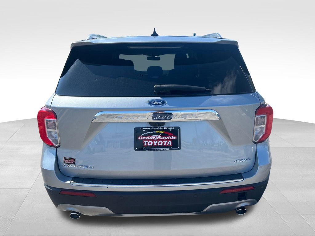 Used 2024 Ford Explorer Limited AWD/4WD image 4