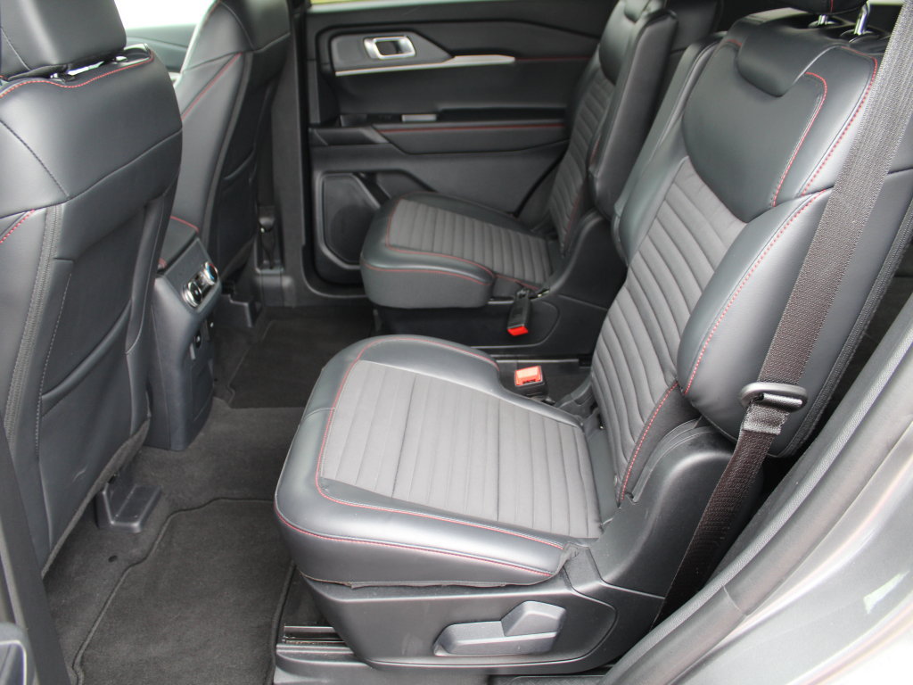 Used 2026 Ford Explorer ST-Line AWD/4WD image 10