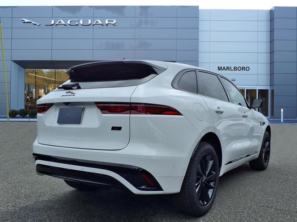 New 2026 Jaguar F-PACE R-Dynamic S image 2