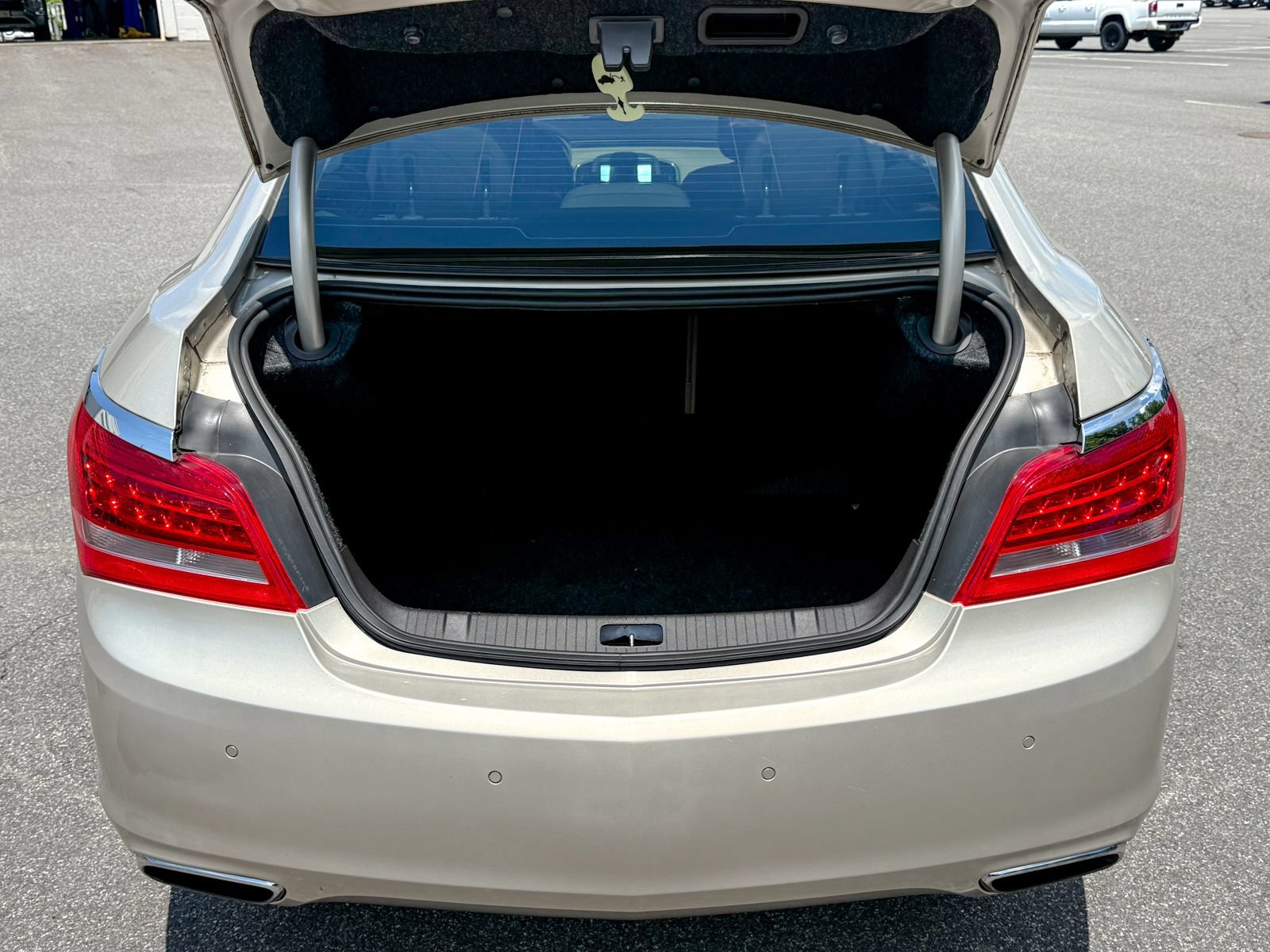 Used 2014 Buick LaCrosse Leather FWD image 12