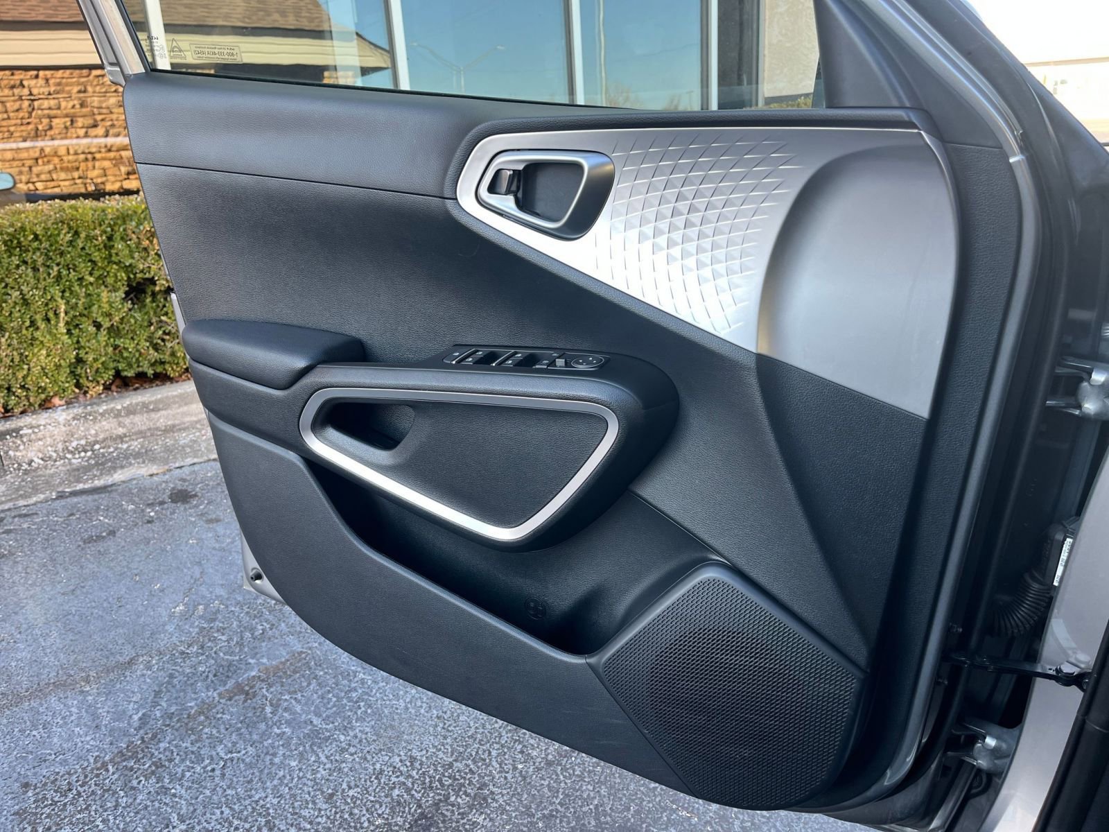 Used 2025 Kia Soul LX w/ LX Technology Package image 20