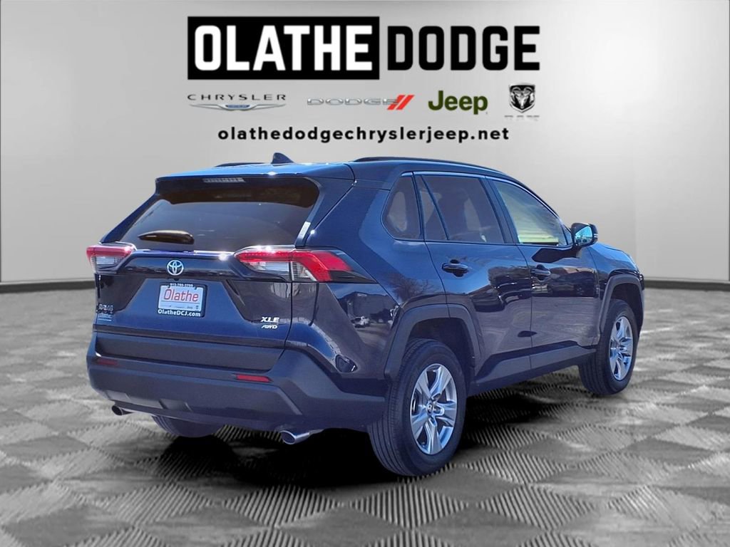 Used 2025 Toyota RAV4 XLE image 30