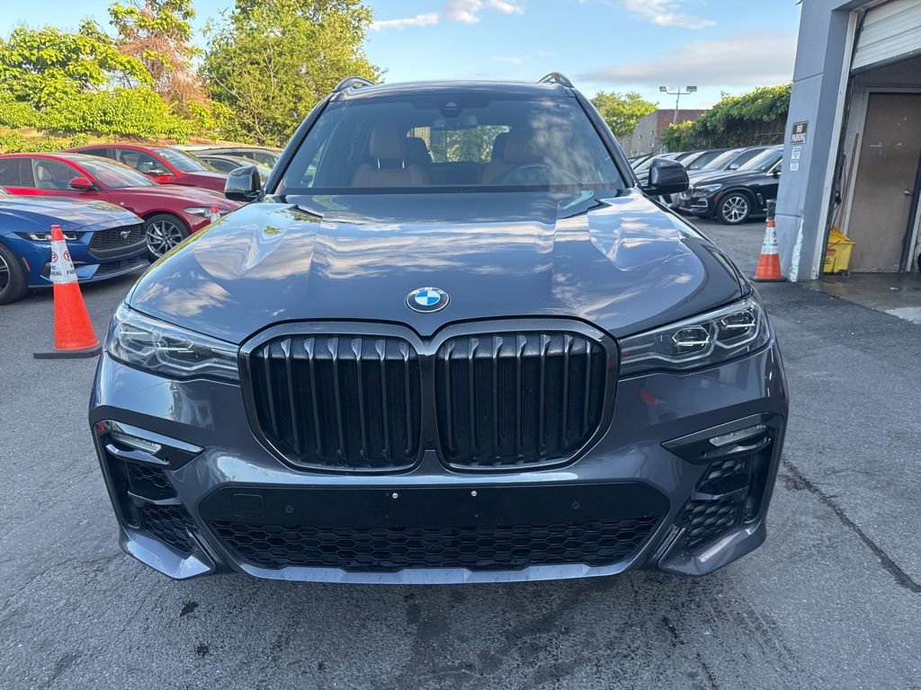 Used 2020 BMW X7 xDrive40i w/ M Sport Package AWD/4WD image 2
