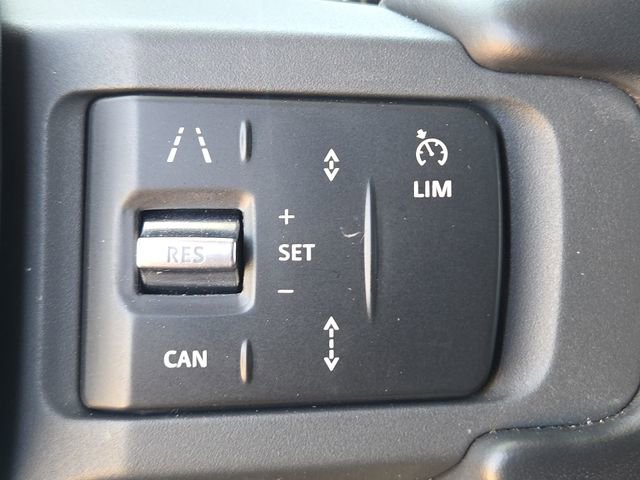 Used 2023 Land Rover Defender 130 X image 24