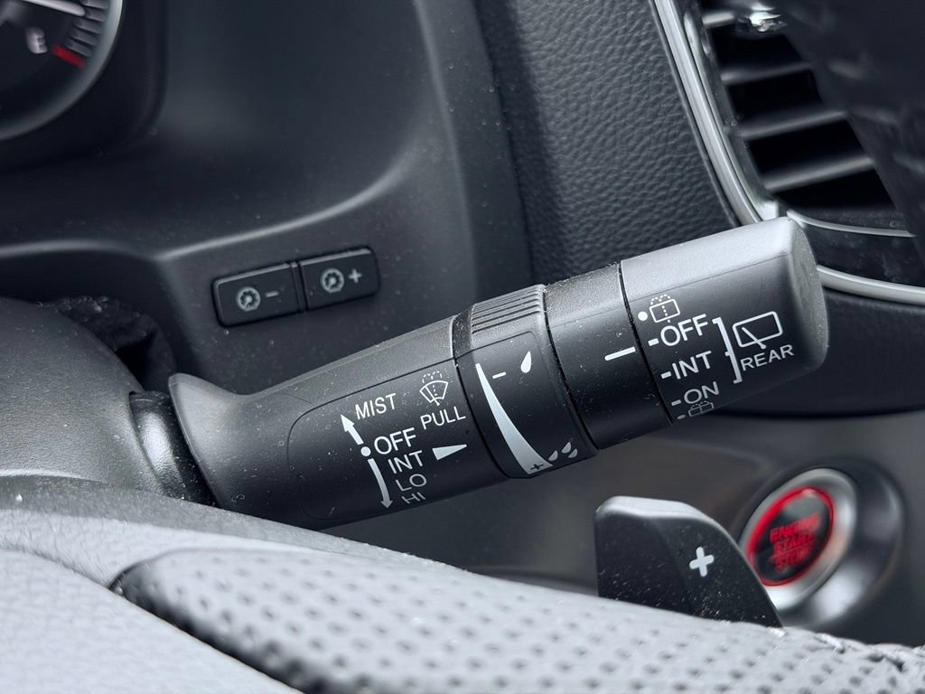 Used 2025 Honda Passport EX-L image 32