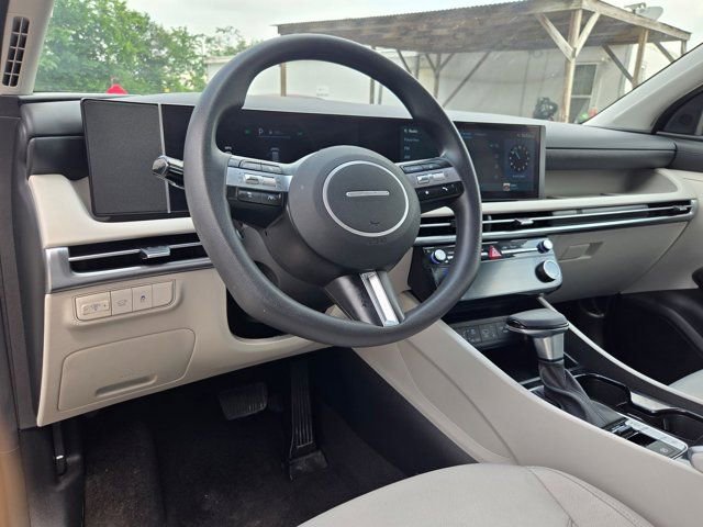 Used 2025 Hyundai Tucson SEL FWD image 15