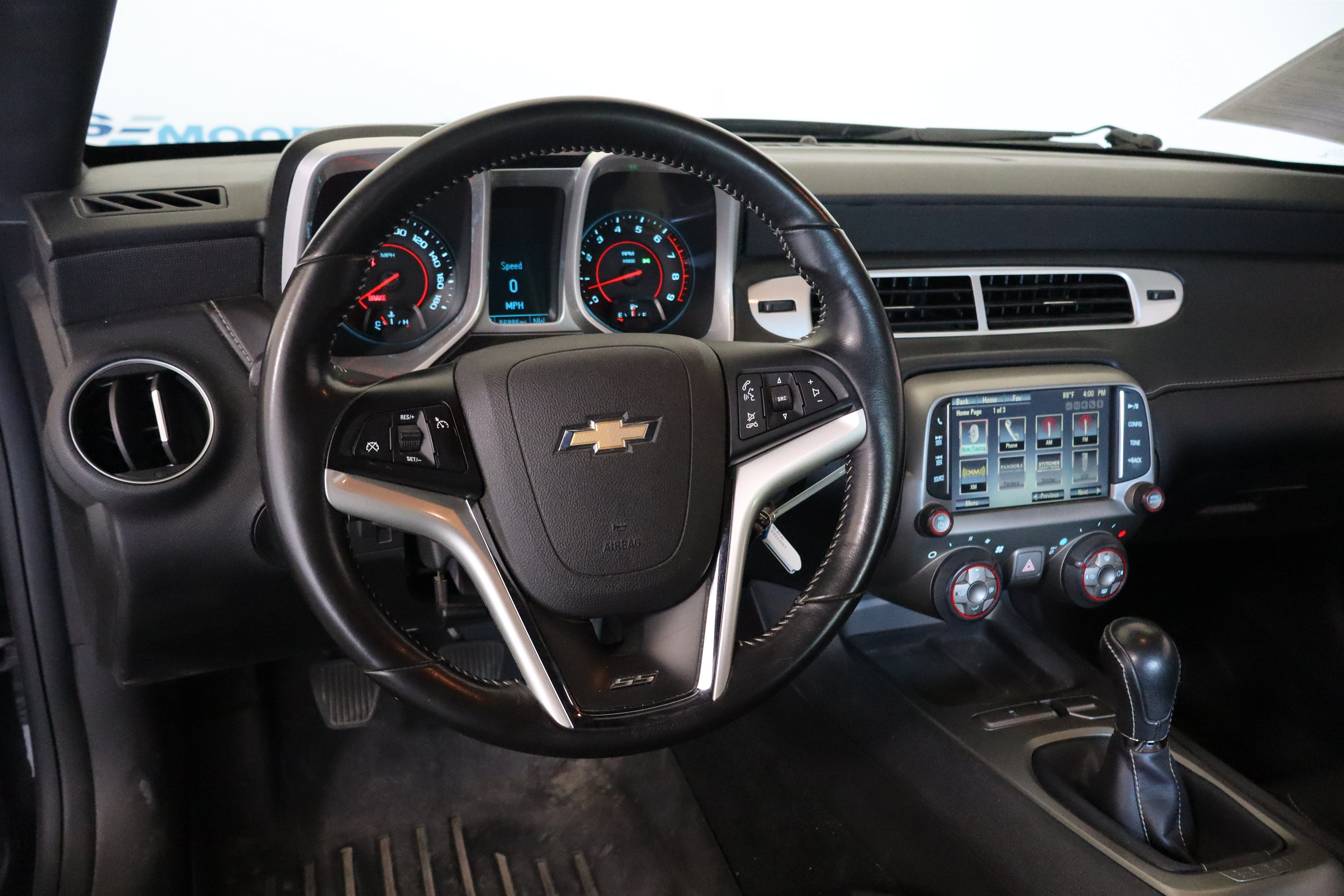 Used 2014 Chevrolet Camaro SS RWD image 17