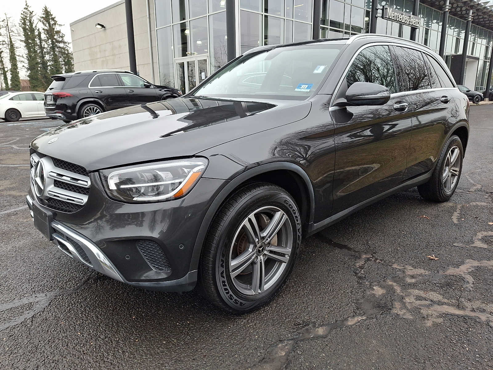 Certified 2021 Mercedes-Benz GLC 300 4MATIC image 3