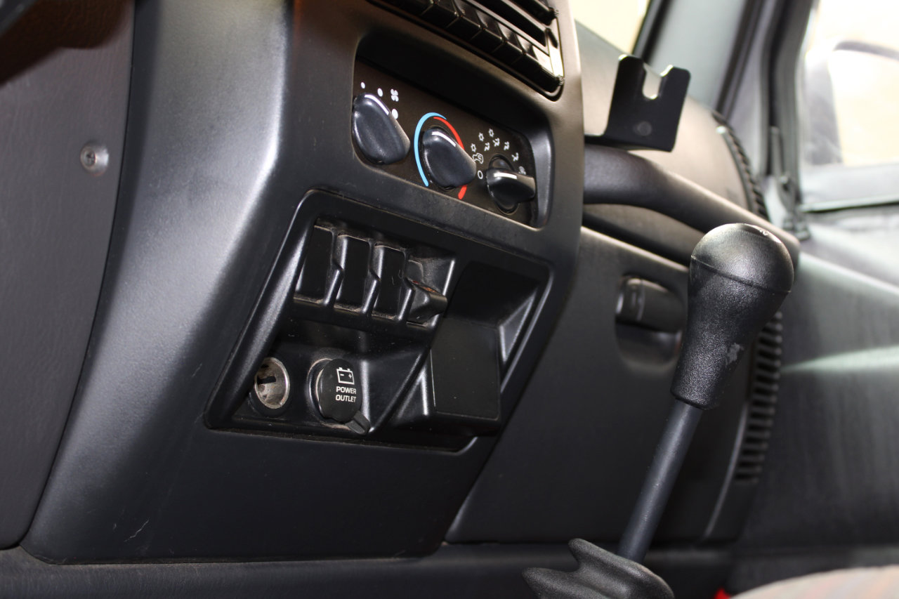 Used 2004 Jeep Wrangler Rubicon image 38