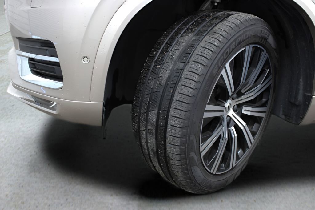 Used 2023 Volvo XC90 B5 Plus w/ Protection Package Premier image 45