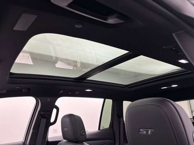 New 2026 Buick Enclave Sport Touring w/ Power Package image 5