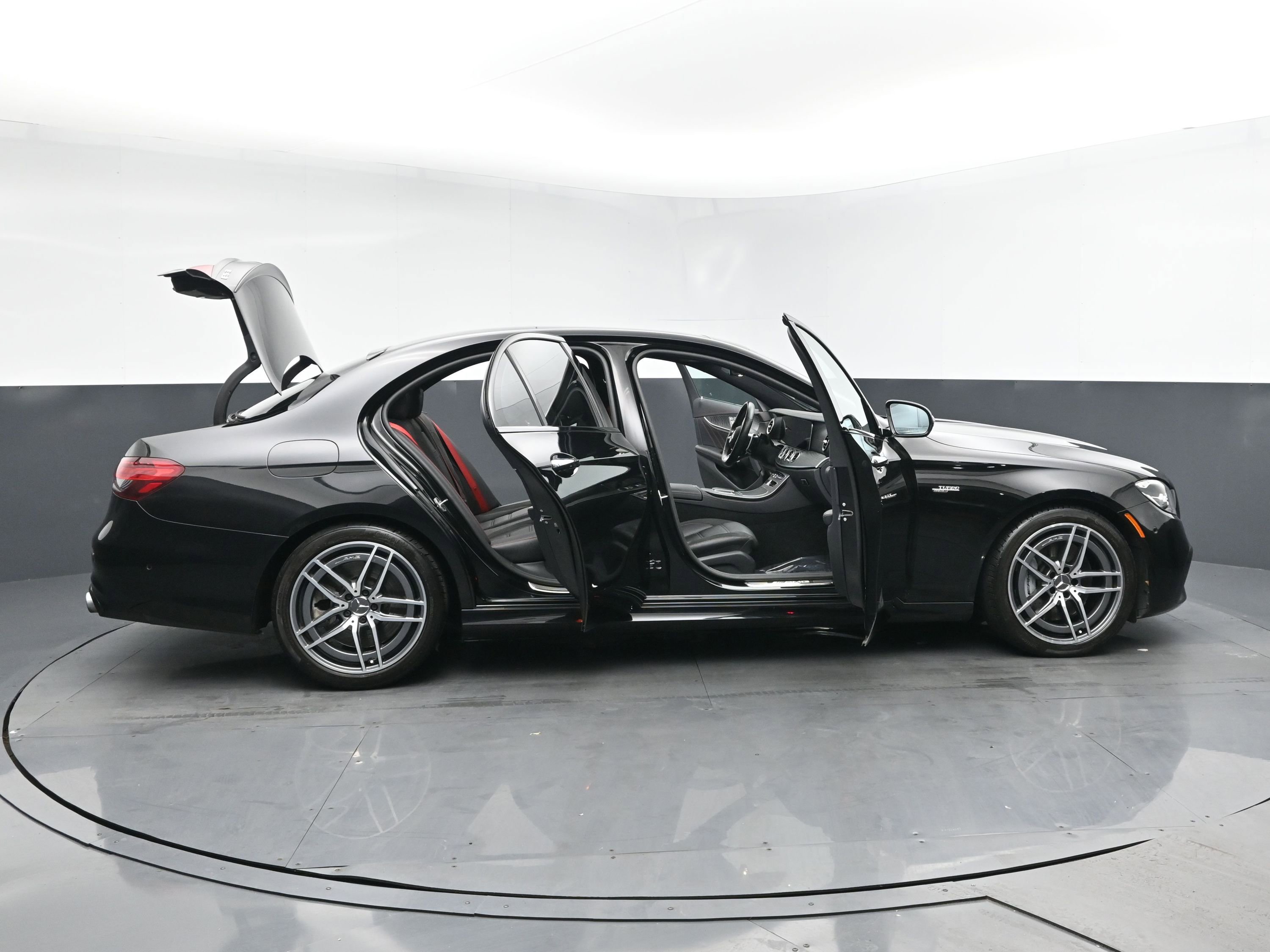 Used 2022 Mercedes-Benz E 53 AMG 4MATIC Sedan image 30