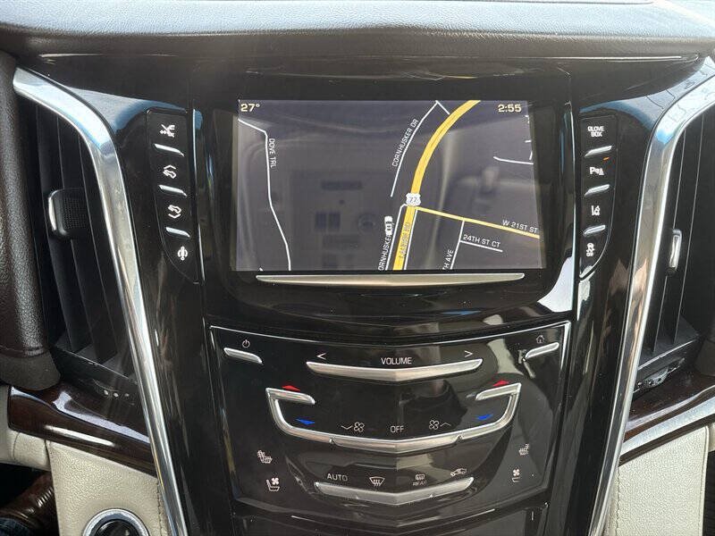 Used 2015 Cadillac Escalade Premium AWD/4WD image 30