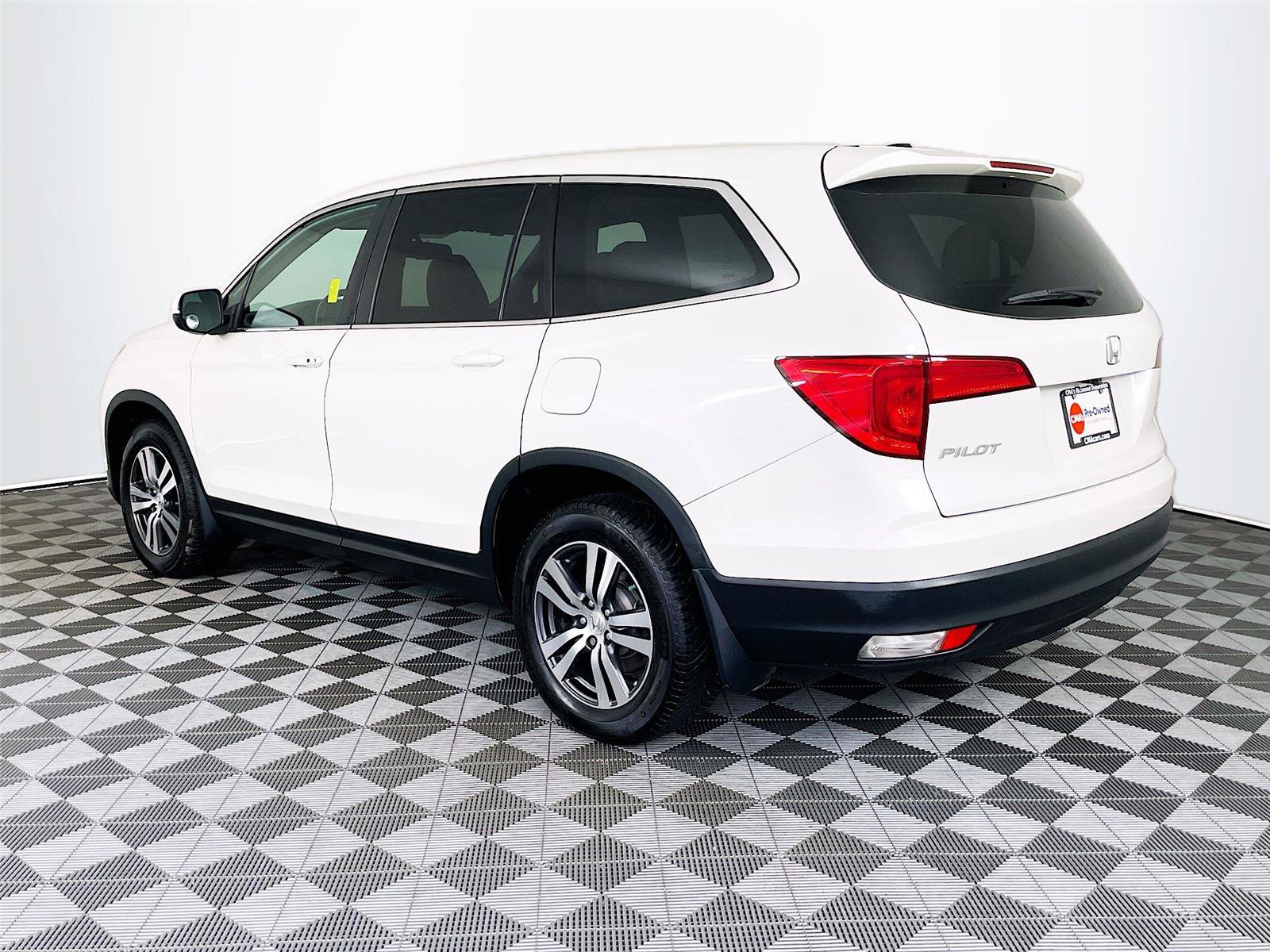 Used 2017 Honda Pilot EX-L image 7