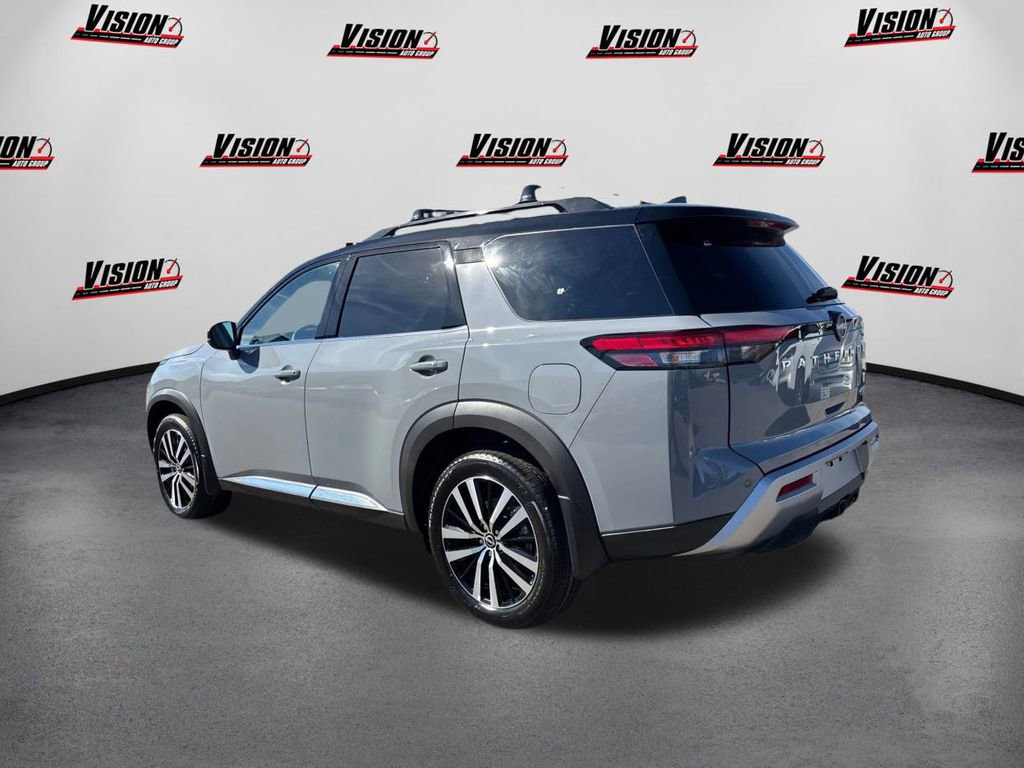 New 2025 Nissan Pathfinder Platinum w/ Cargo Package image 7