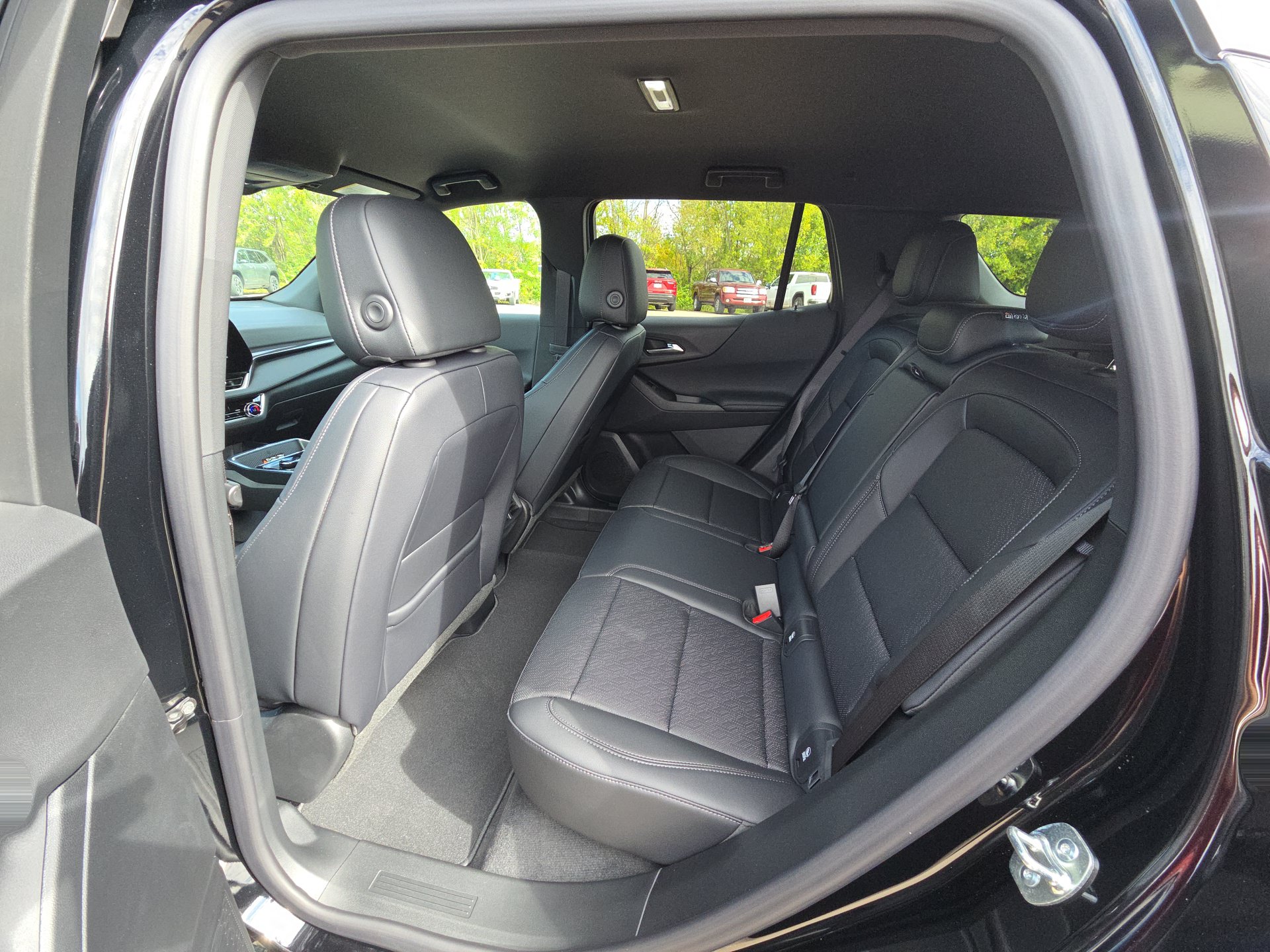 New 2027 Chevrolet Equinox LT w/ Convenience Package II AWD/4WD image 28
