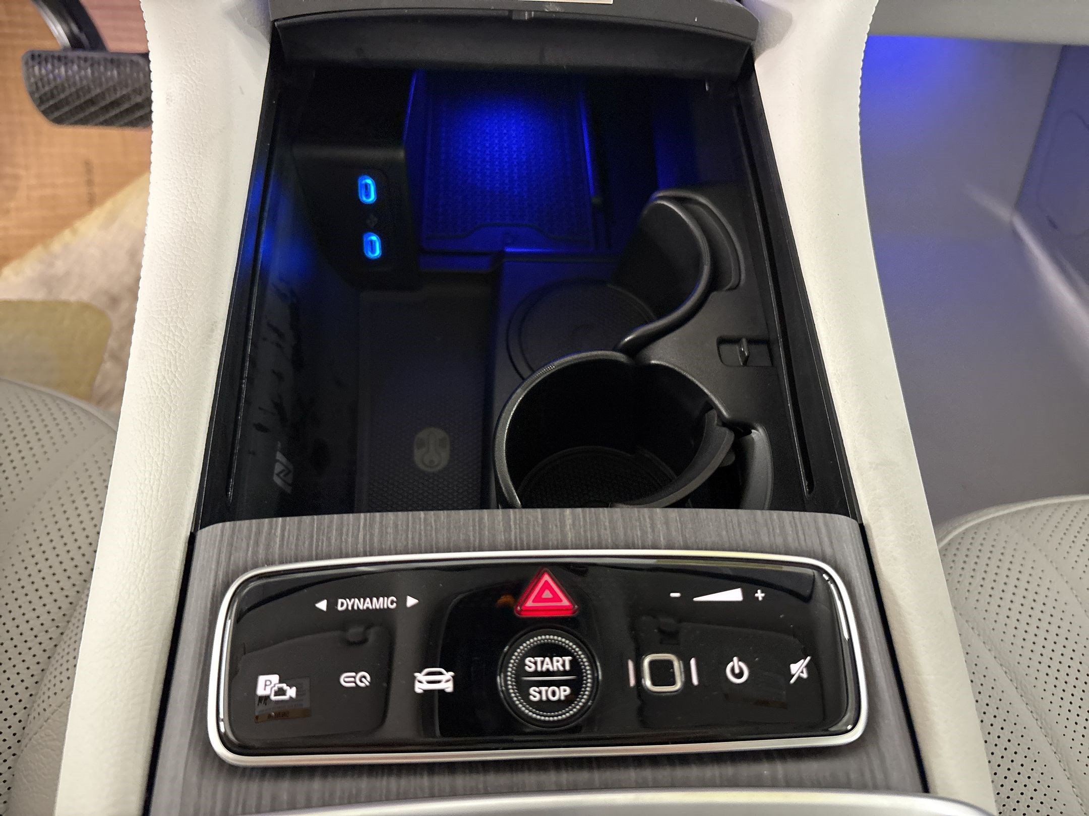 New 2026 Mercedes-Benz EQS 400 4MATIC SUV image 25