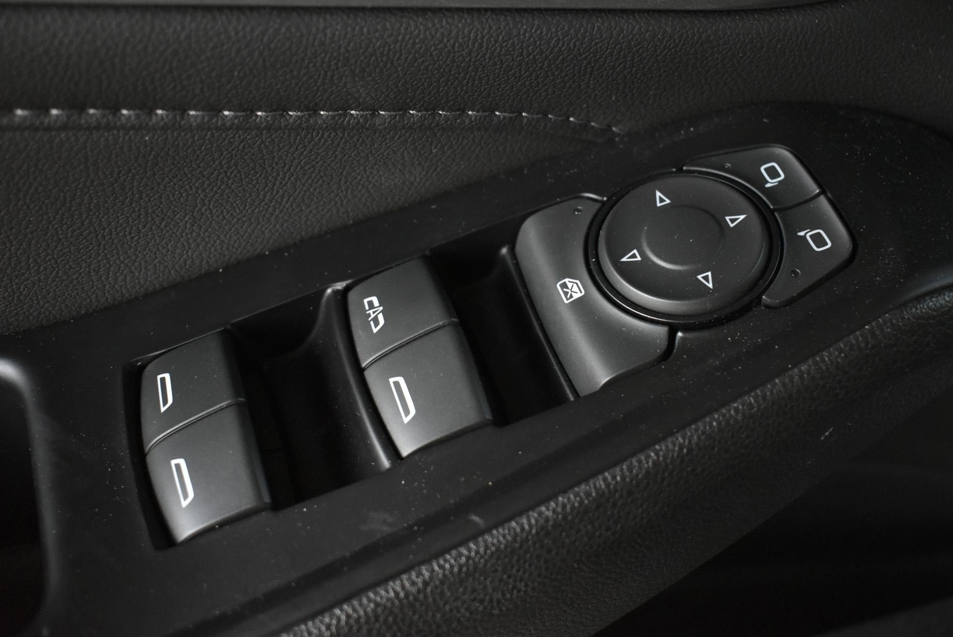 Used 2023 Chevrolet Traverse LT FWD image 13