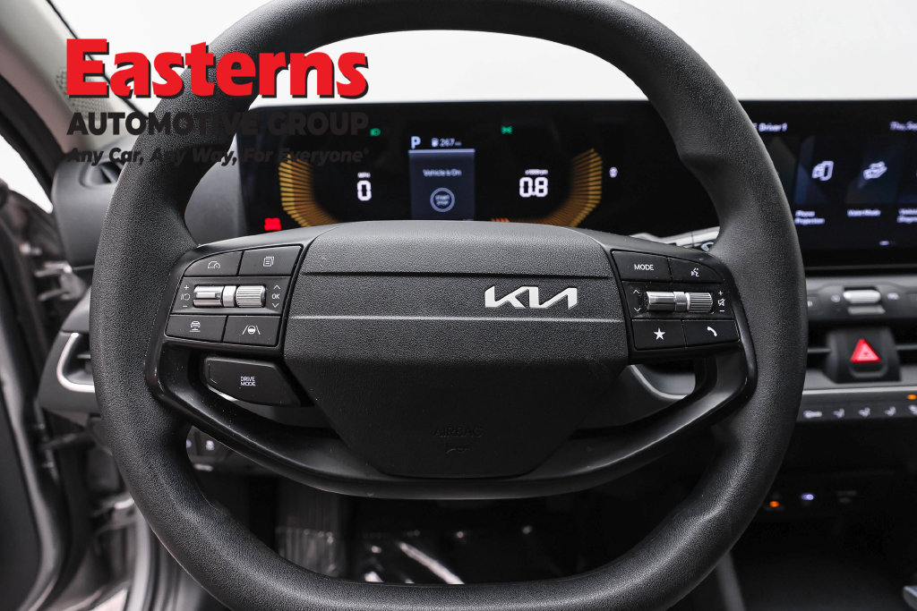 Used 2025 Kia K4 FWD image 11