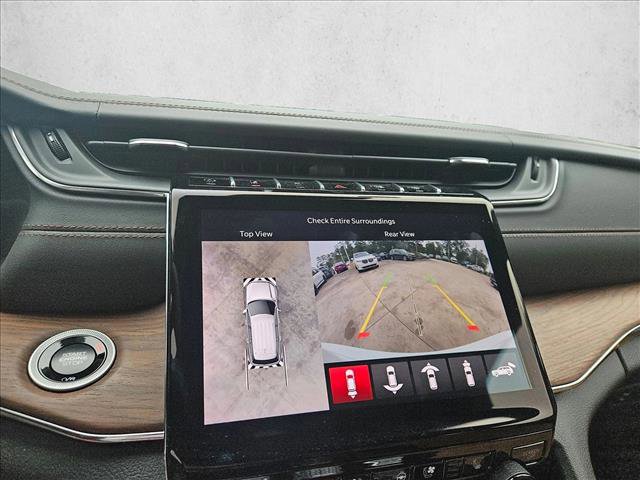 Used 2024 Jeep Grand Cherokee Summit image 20