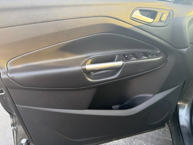 Used 2018 Ford Escape SE w/ Ford Safe & Smart Package AWD/4WD image 10