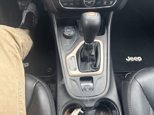 Used 2018 Jeep Cherokee Limited w/ High Altitude Package AWD/4WD image 15