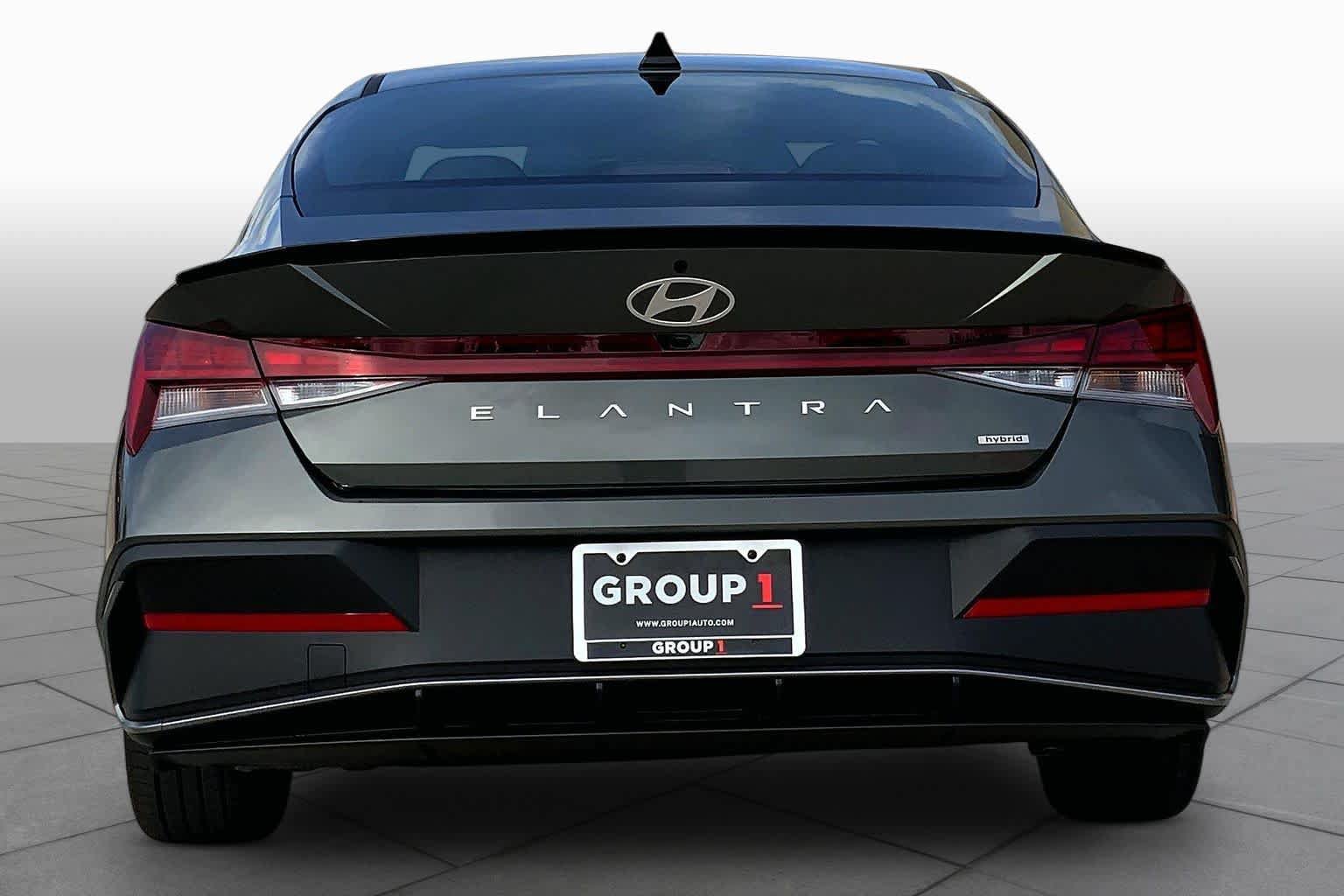 New 2026 Hyundai Elantra Hybrid FWD image 4