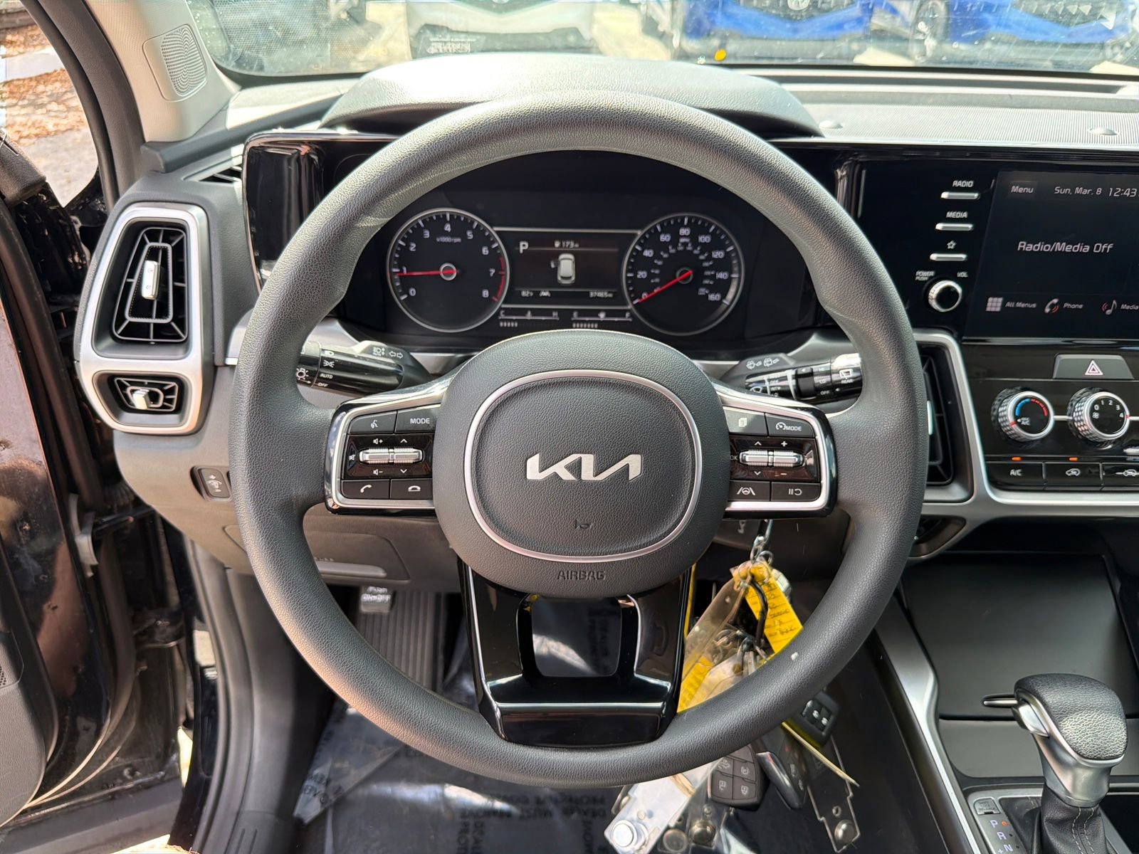 Used 2023 Kia Sorento LX image 13