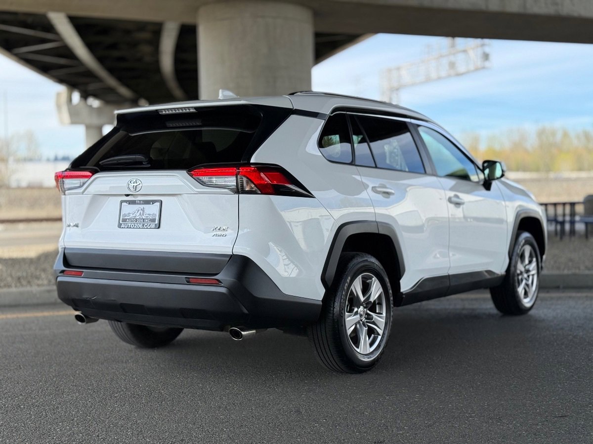 Used 2023 Toyota RAV4 XLE w/ Convenience Package AWD/4WD image 3