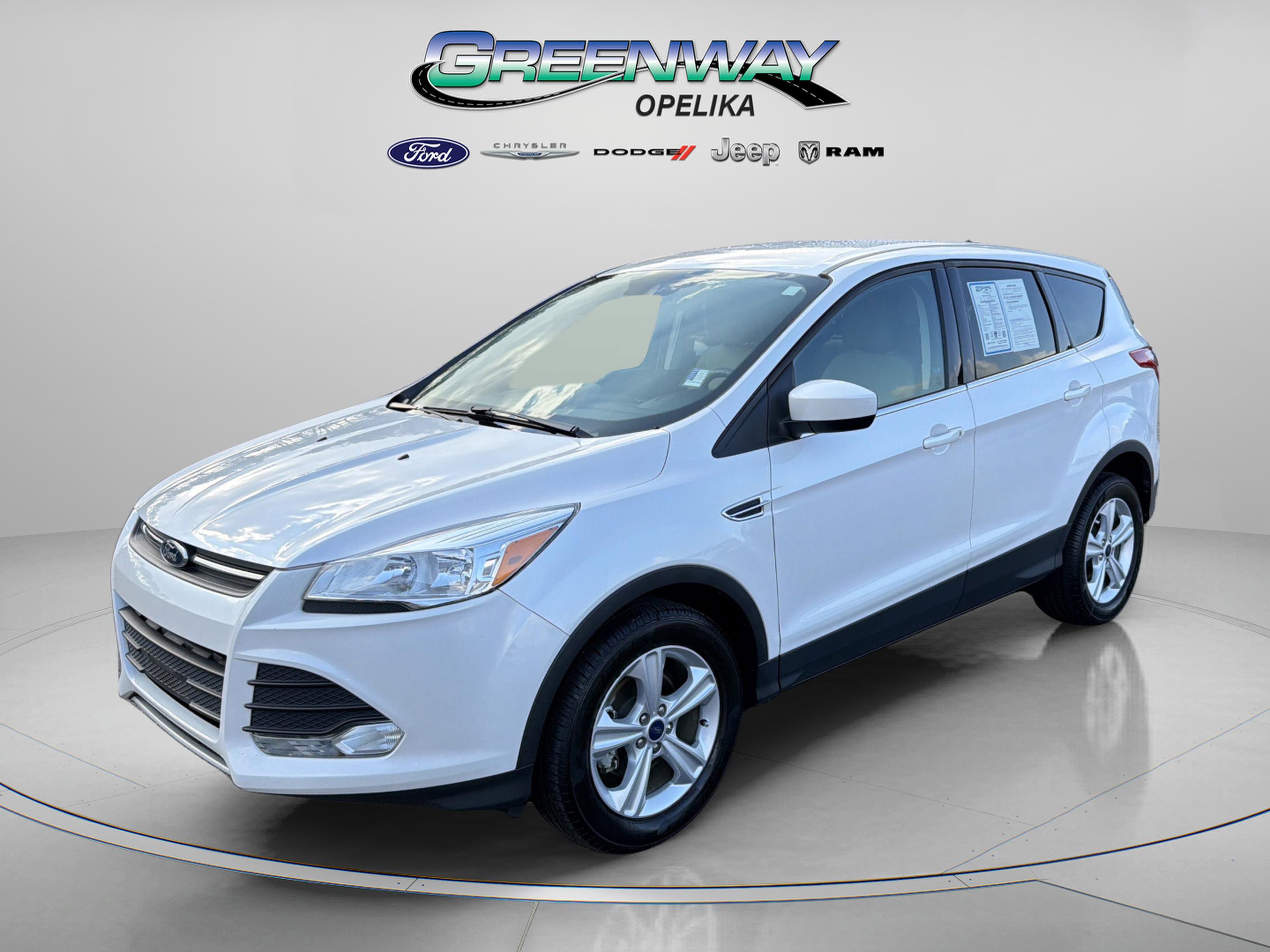 Used 2015 Ford Escape SE image 3