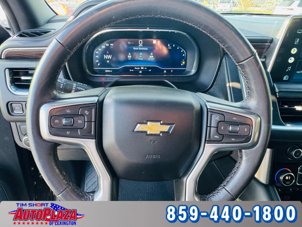 Used 2022 Chevrolet Suburban LT w/ Luxury Package image 22
