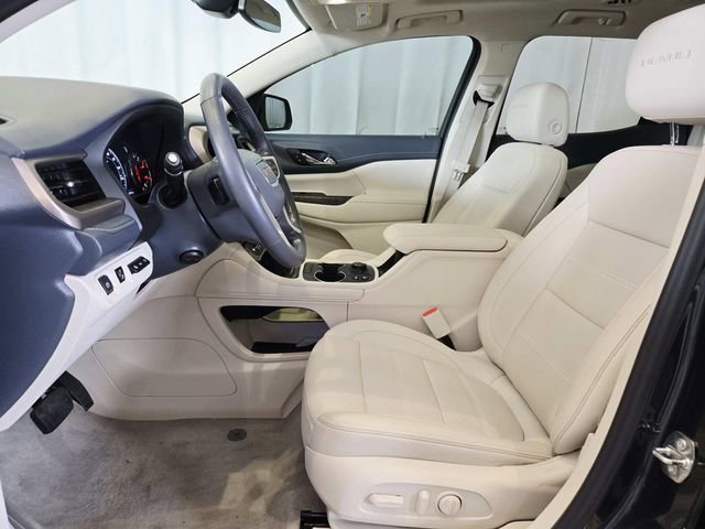 Used 2022 GMC Acadia Denali w/ LPO, Floor Liner Package image 9