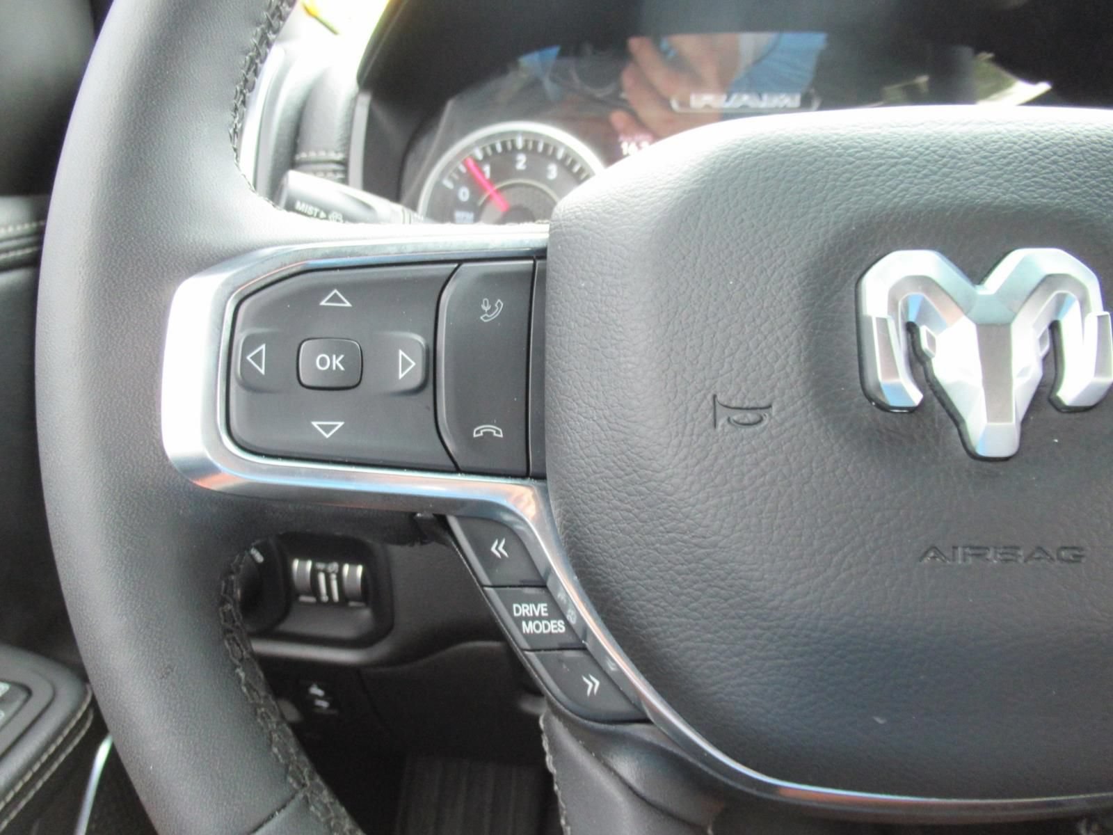 Used 2025 RAM 1500 Laramie w/ Sport Appearance Package AWD/4WD image 23
