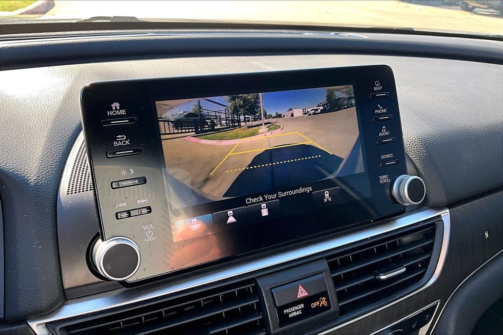 Used 2018 Honda Accord Touring image 27