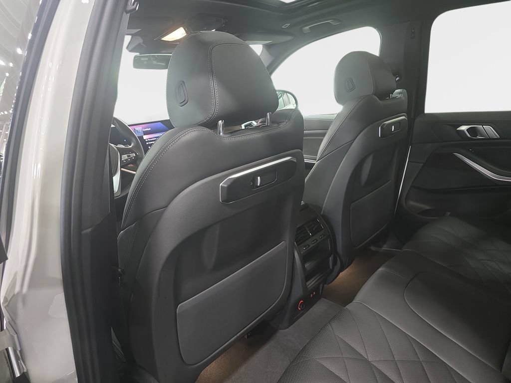 Certified 2025 BMW X5 sDrive40i w/ Parking Assistance Package RWD image 10