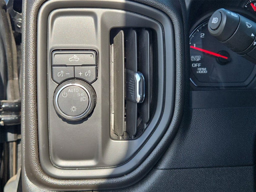Certified 2022 Chevrolet Silverado 1500 Custom RWD image 10