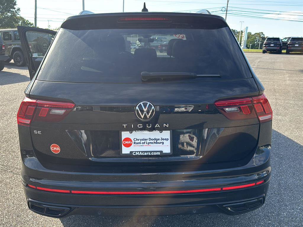 Used 2023 Volkswagen Tiguan SE R-Line FWD image 6
