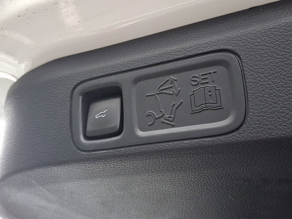 Used 2022 Ford Expedition Platinum image 36