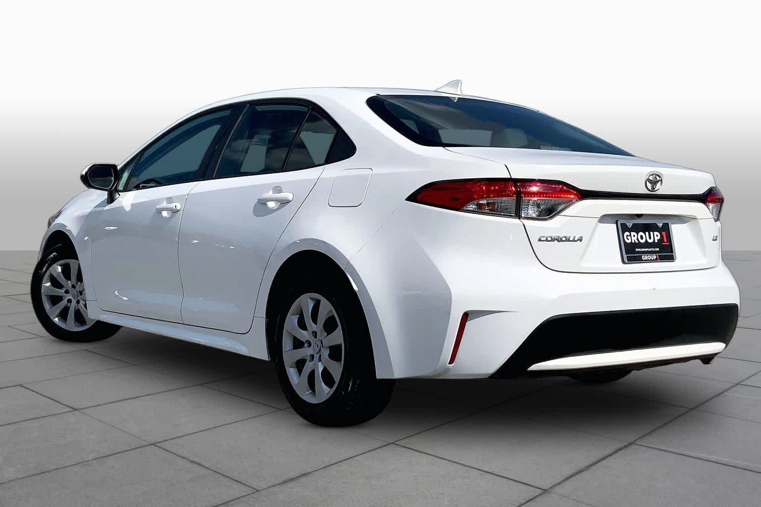Used 2021 Toyota Corolla LE FWD image 12