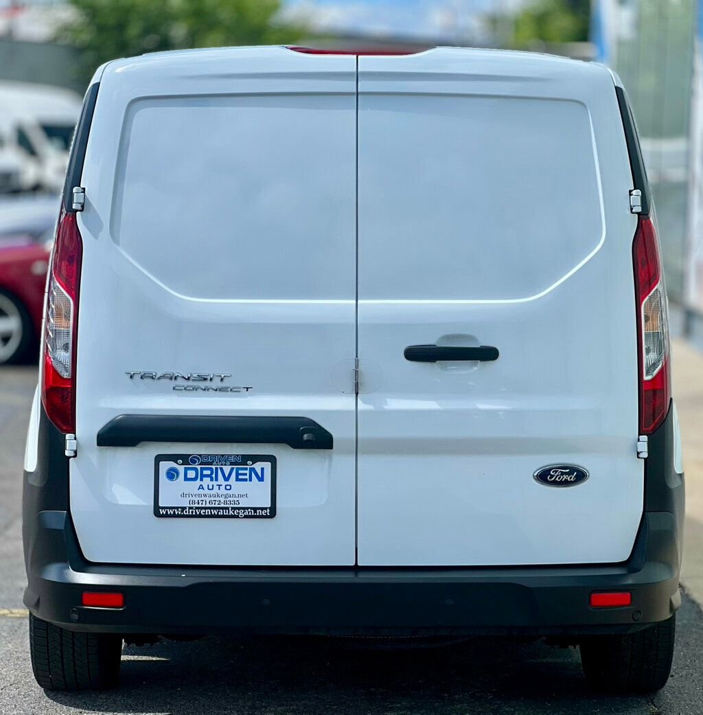 Used 2022 Ford Transit Connect XL image 4