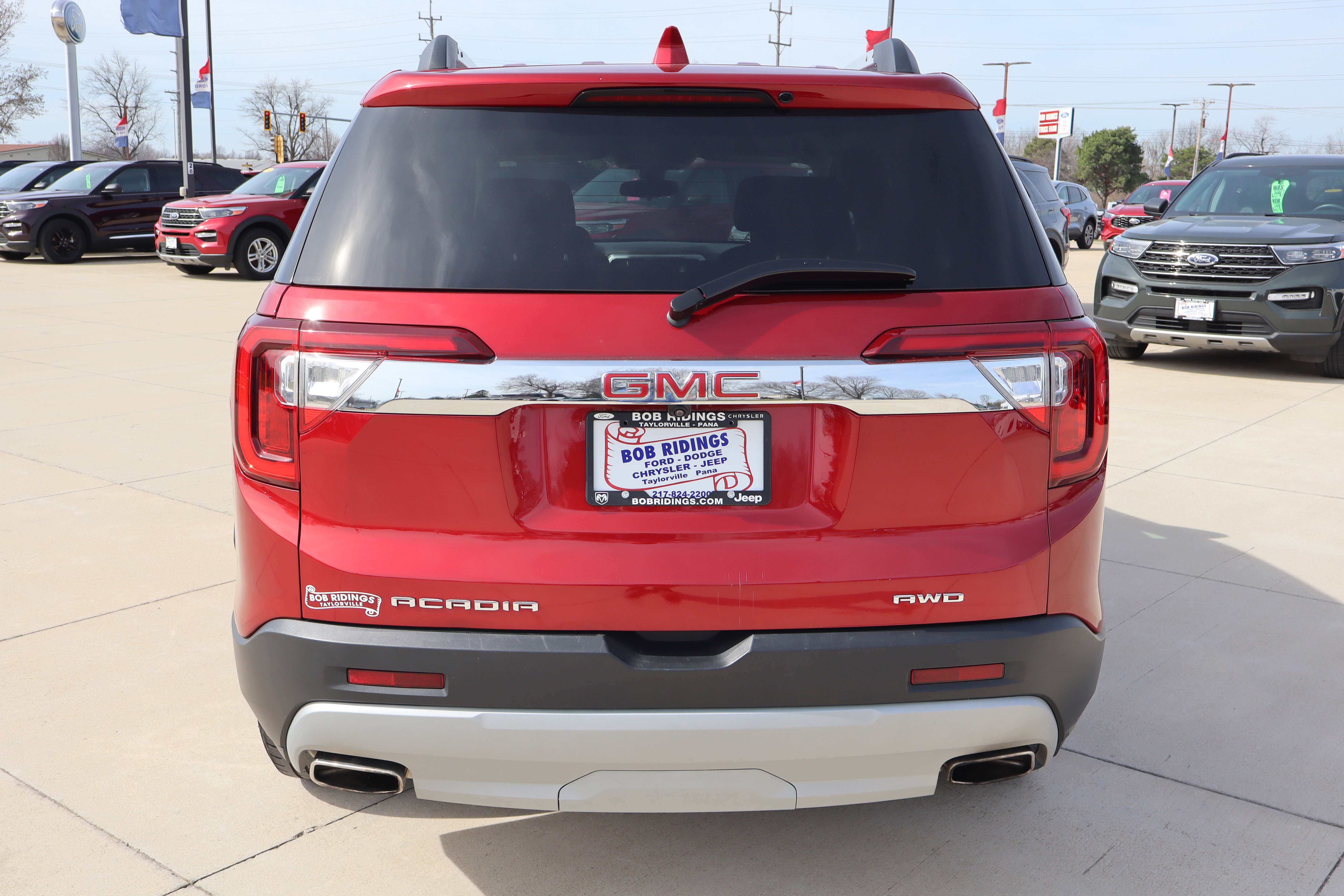 Used 2023 GMC Acadia SLE w/ Driver Convenience Package image 7