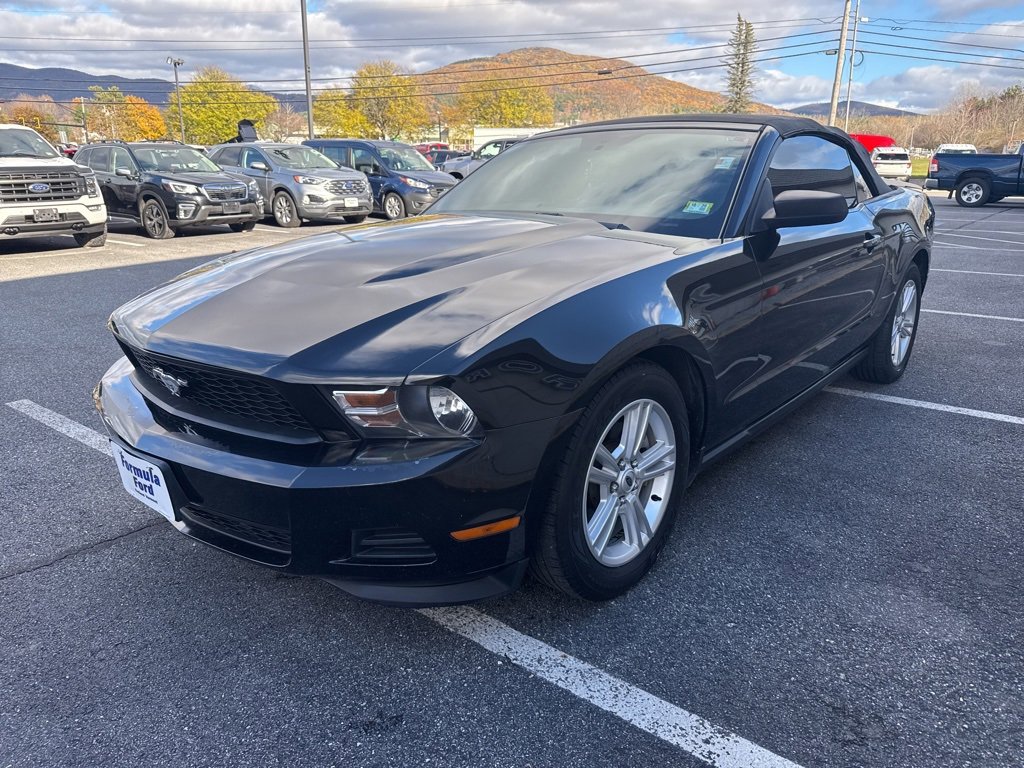 Used 2012 Ford Mustang Convertible image 7