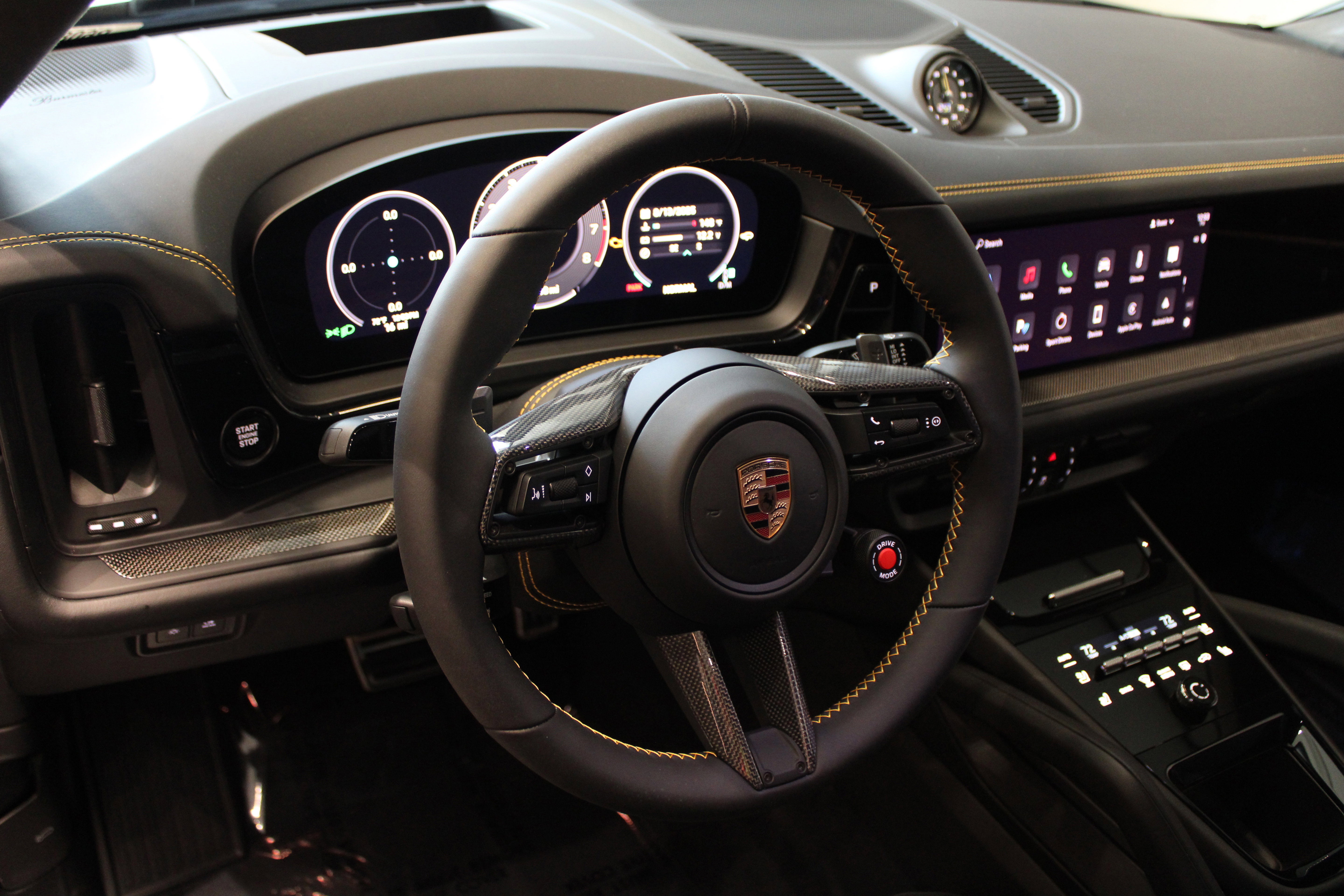 New 2025 Porsche Cayenne Turbo GT image 4