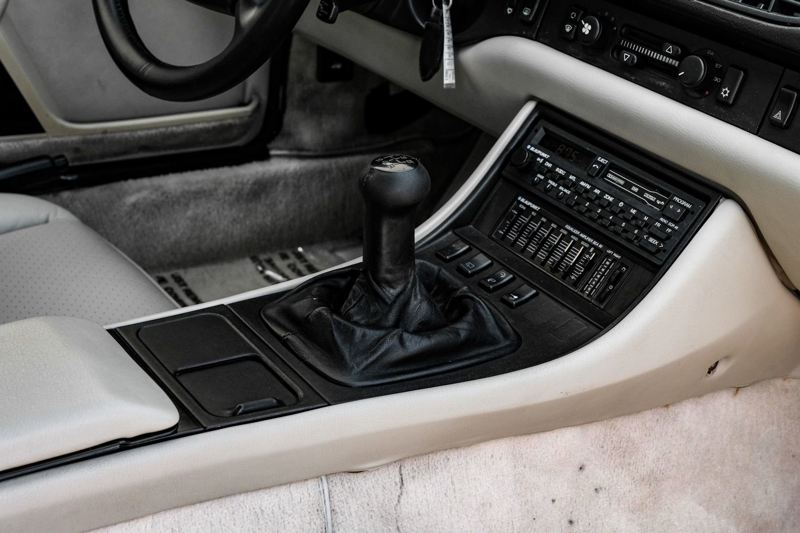 Used 1989 Porsche 944 Turbo RWD image 20